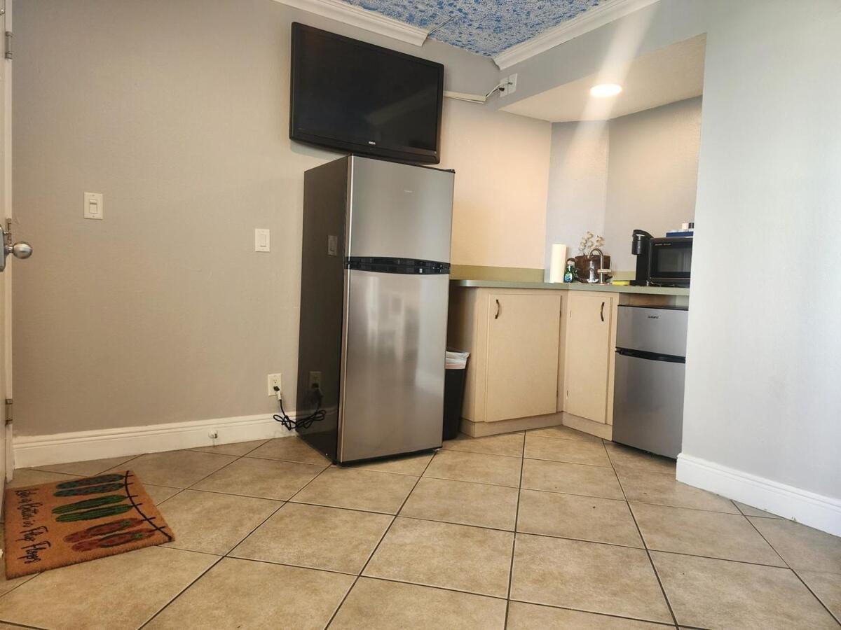 Ocean View Condo - Steps To Beach - Ace Location Clearwater Beach Exterior foto